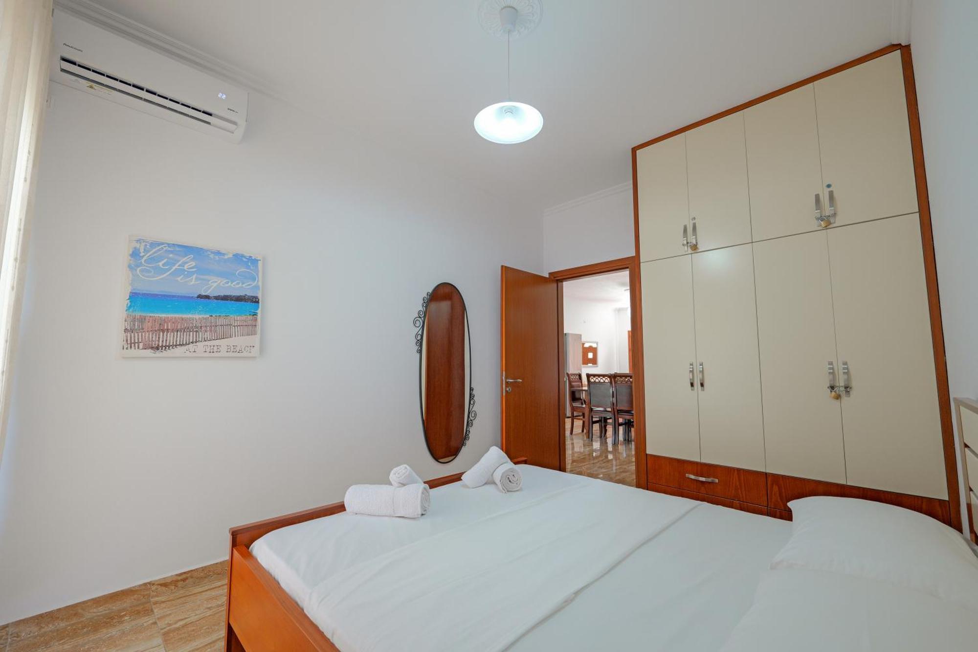 Guest House Moonlight Ksamil Bagian luar foto