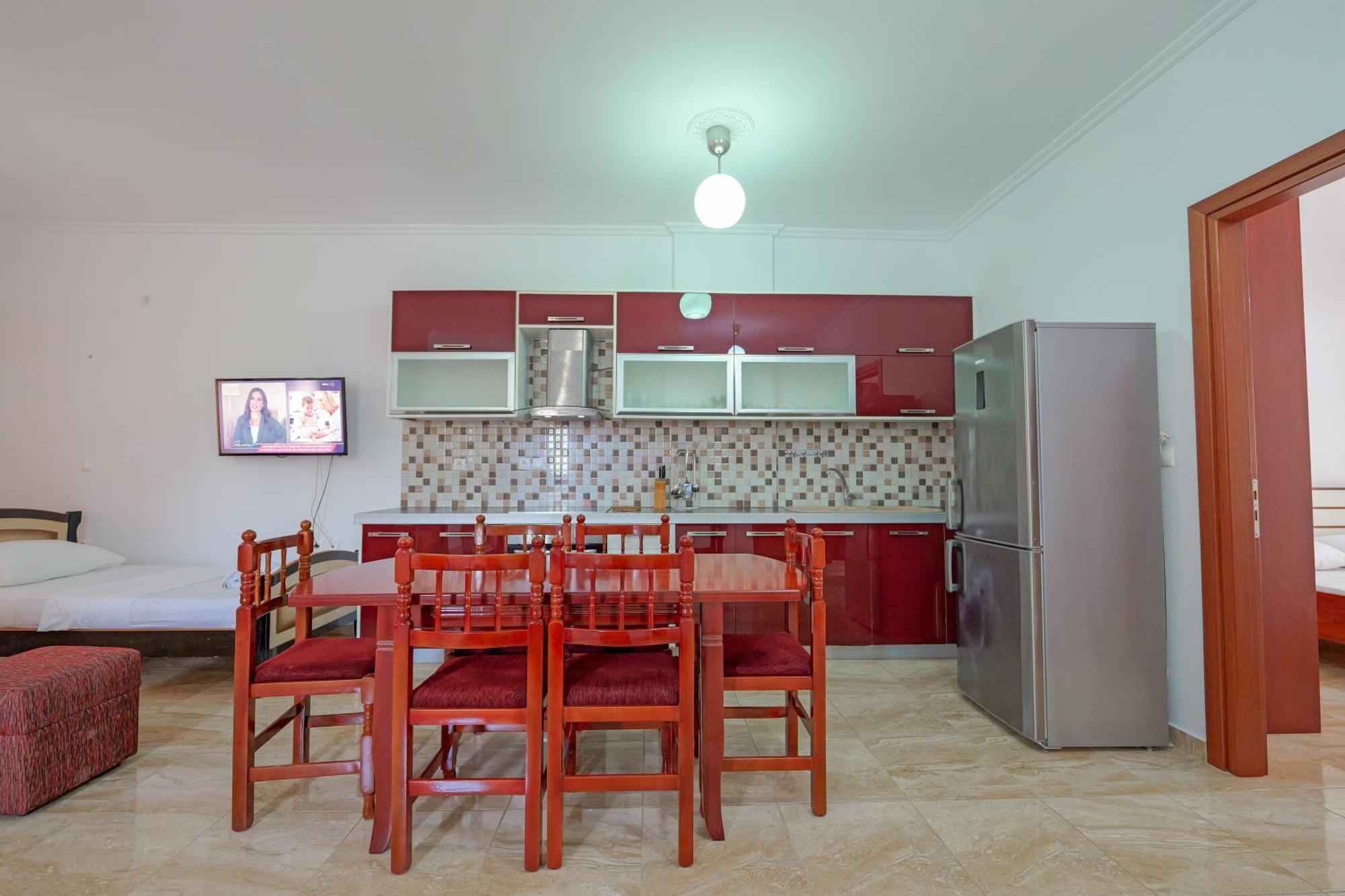 Guest House Moonlight Ksamil Bagian luar foto