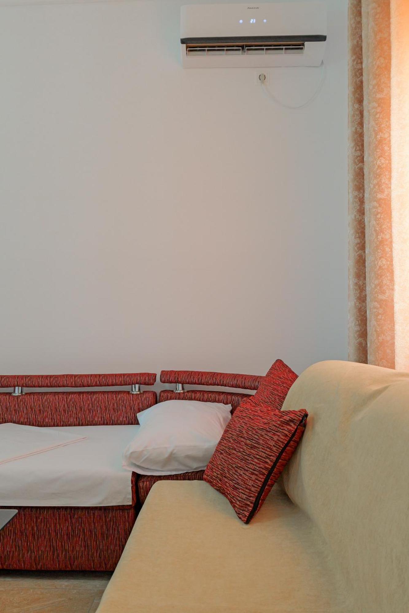 Guest House Moonlight Ksamil Bagian luar foto