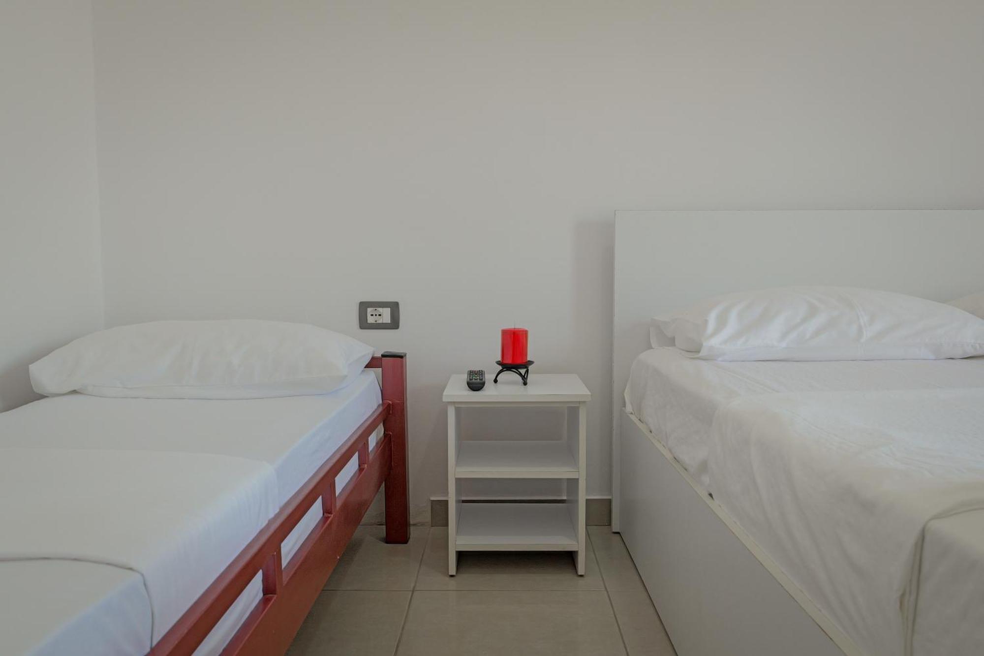 Guest House Moonlight Ksamil Bagian luar foto